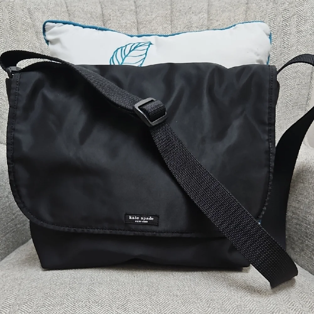 Kate Spade Classic Black Messenger Bag